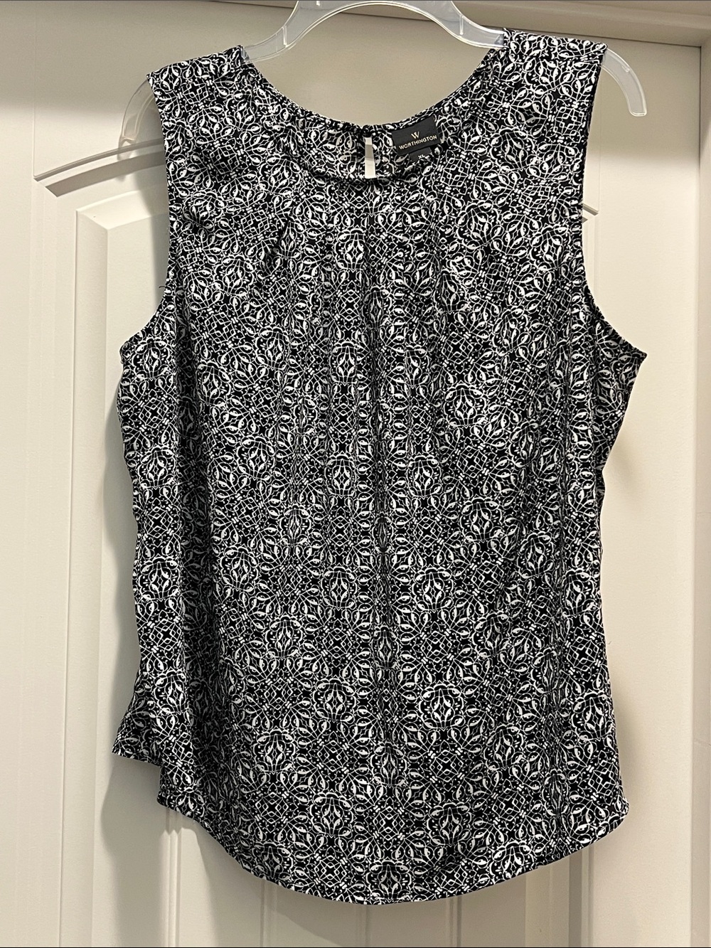 Worthington Black & White Printed Sleeveless Shell Top NWT